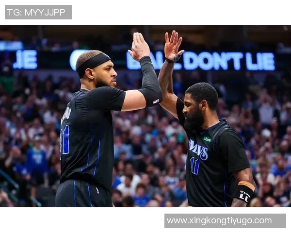 湖人与鹈鹕就赫伯特琼斯进行谈判但鹈鹕要价依旧居高不下 湖人与鹈鹕就赫伯特琼斯进行谈判但鹈鹕要价依旧居高不下